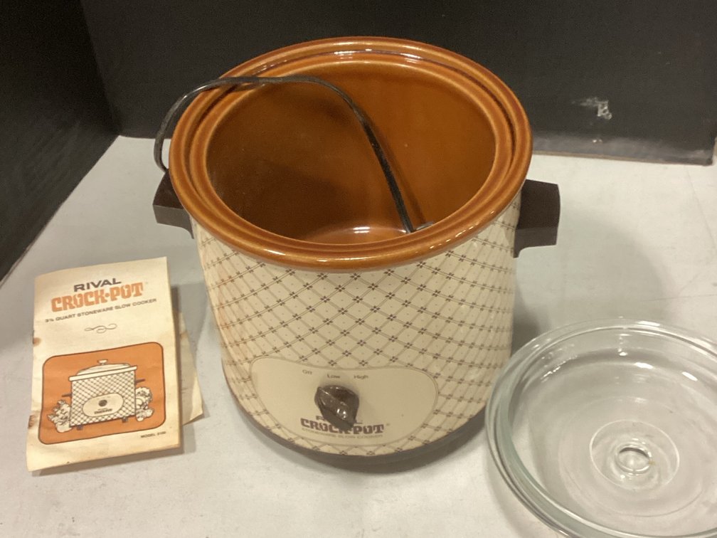 Rival Crock-Pot  3-1/2 Qt - Stoneware Slow Cooker