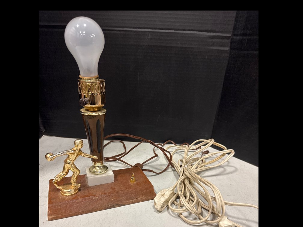 Table Lamp and Extention Cord
