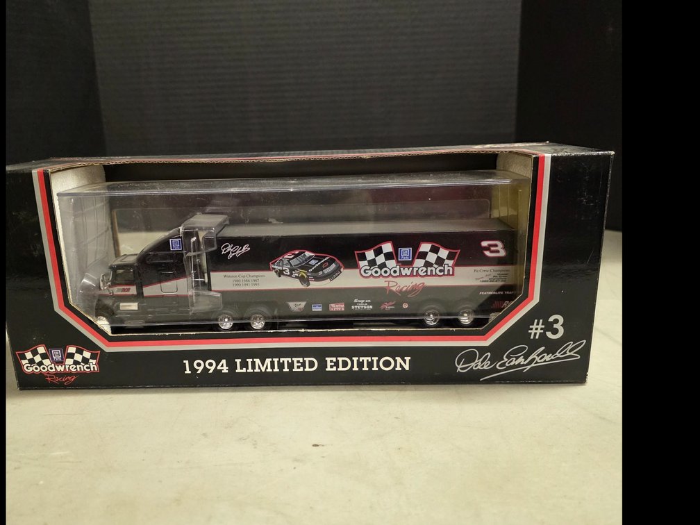 Goodwrench Racing Dale Earnhardt 1994 Tractor Trailer