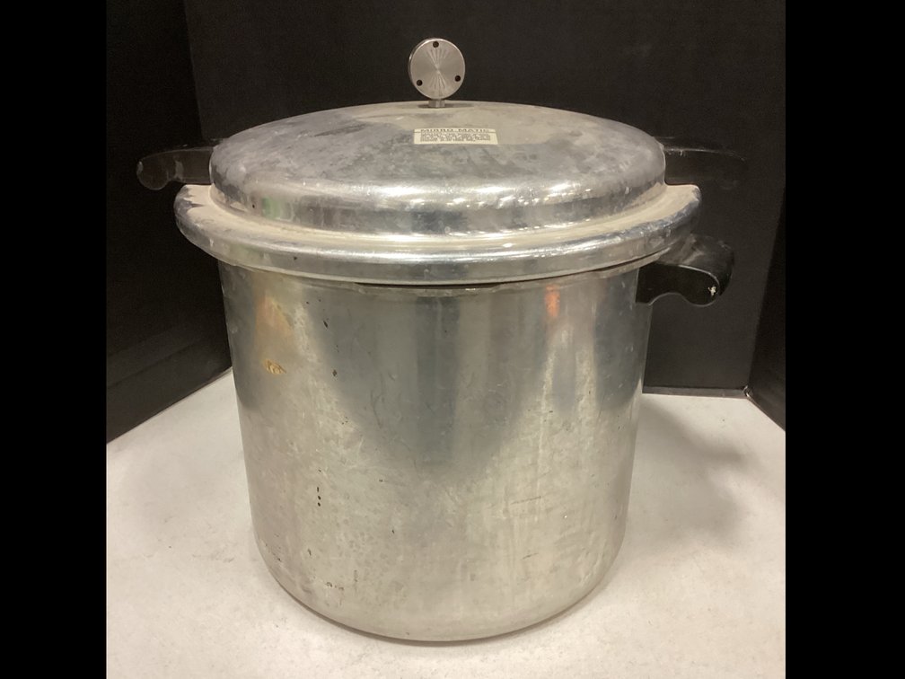 Mirro-Matic Pressure Cooker