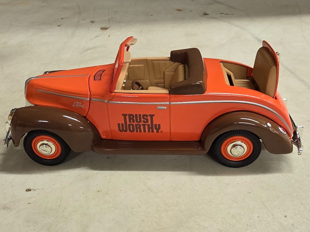 1940 Ford Convertible Bank