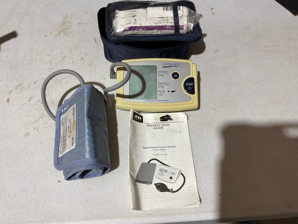 LifeSpurce Digital Blood Pressure Monitor