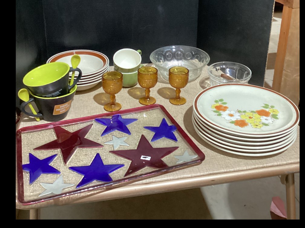 Assorted Dishware
