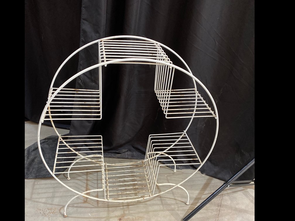 Metal Round Plant Stand