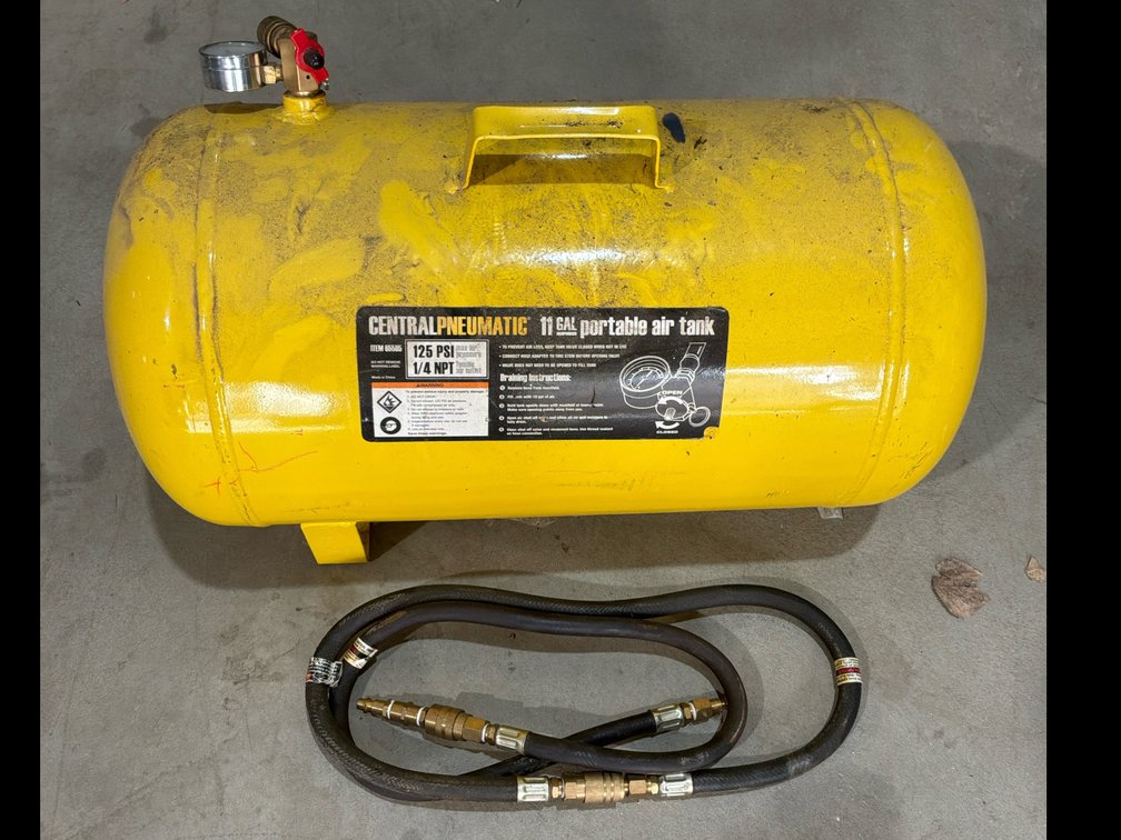 Central Pneumatic Portable Air Tank