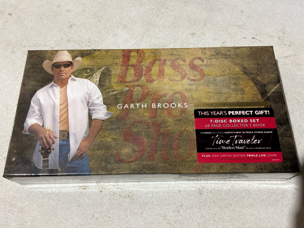 Garth Brooks 7 Disc Box Set