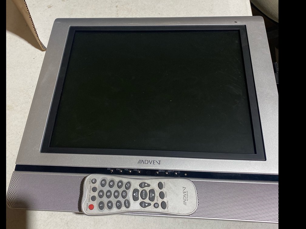 Advent 14” LCD TV with Wall Mount and Remote