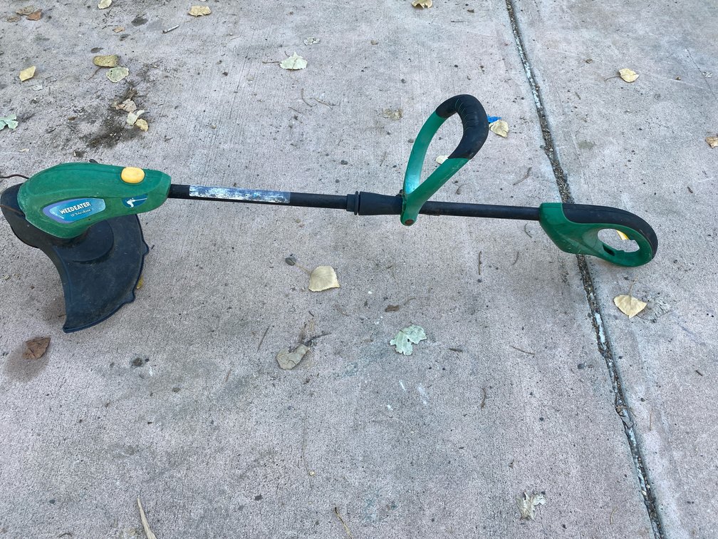 Weed Eater Twist & Edge Electric String Trimmer