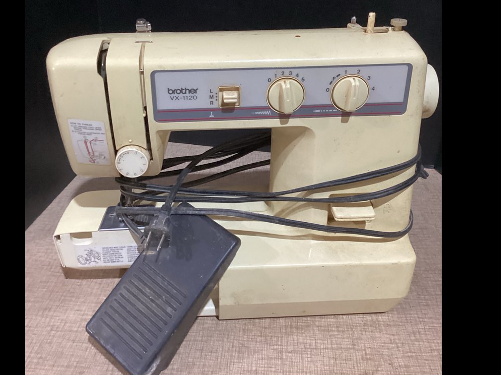 Brother VX-1120 Sewing Machine with Foot feet