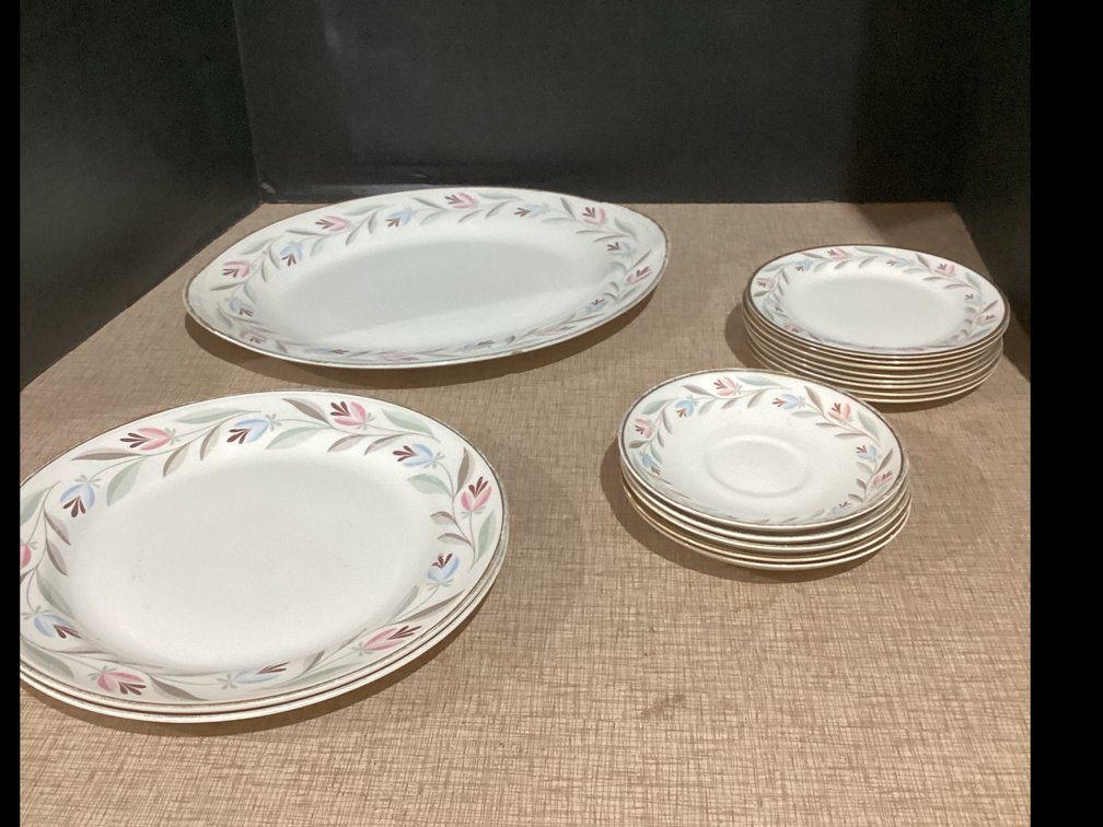 Eggshell Dinnerware
