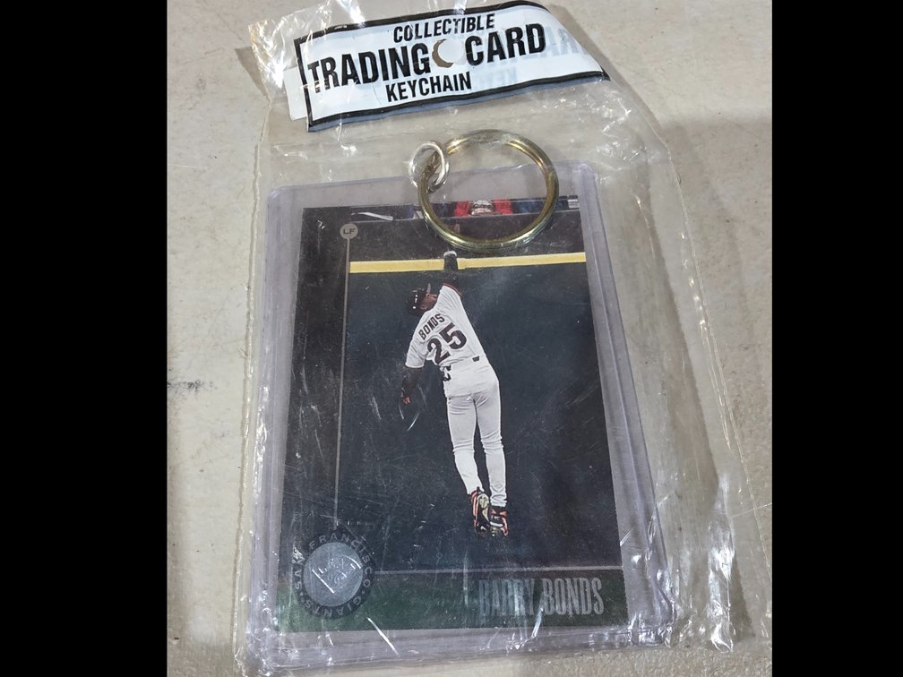 Barry Bonds Trading Card Keychain