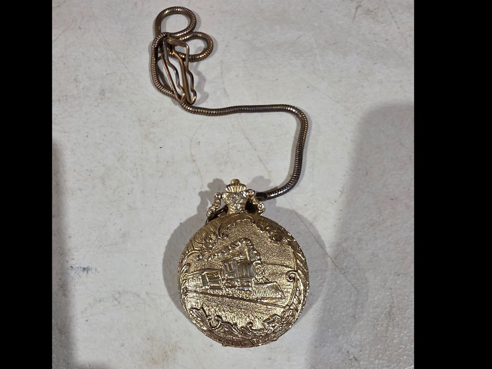 Cenova Pocket Watch