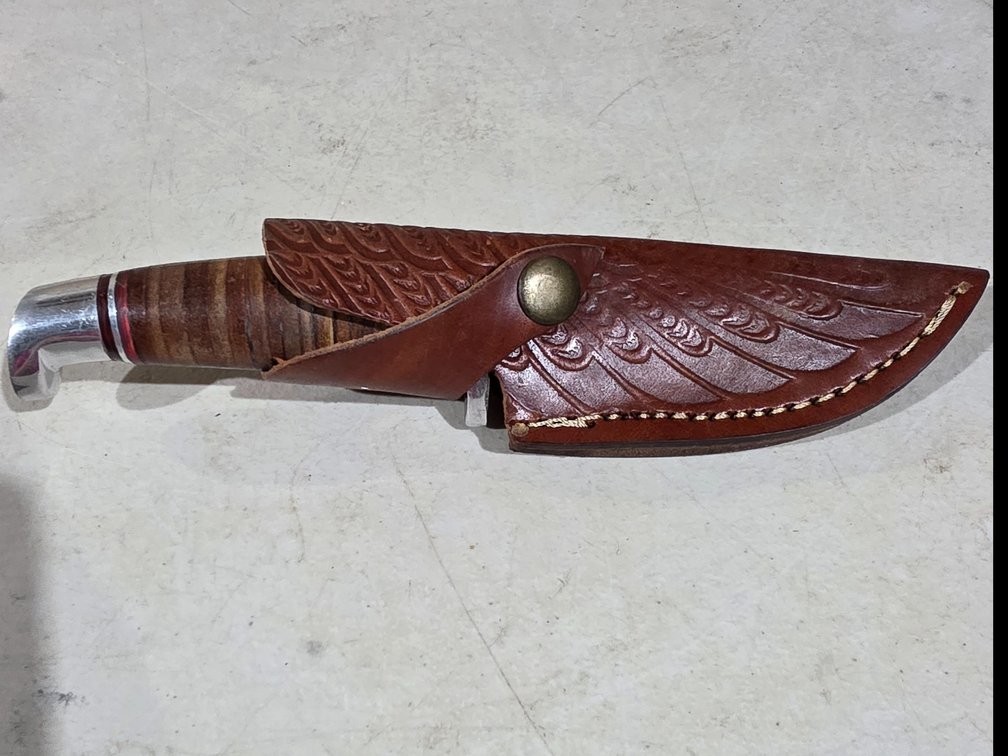 Whitetail Cutlery Hunting Knife