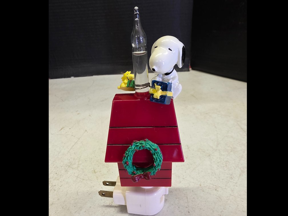 Snoopy Night Light