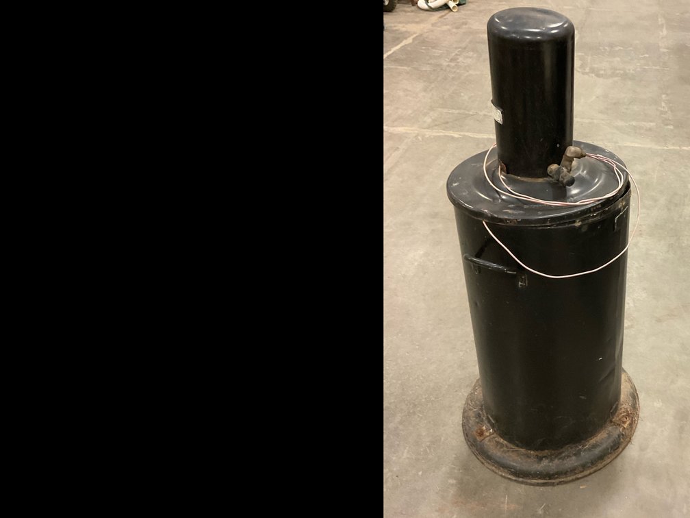 ARO vertical oil/lubricant cabinet dispenser