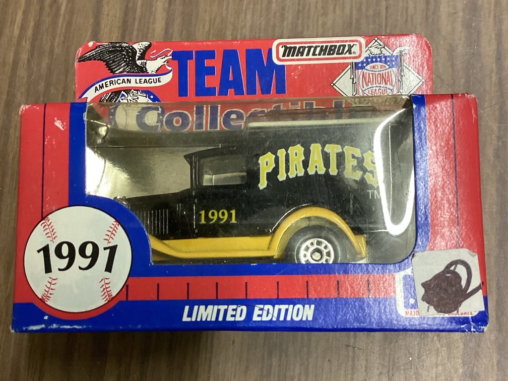 Matchbox Pittsburgh Pirates 1991  Ford Delivery Truck