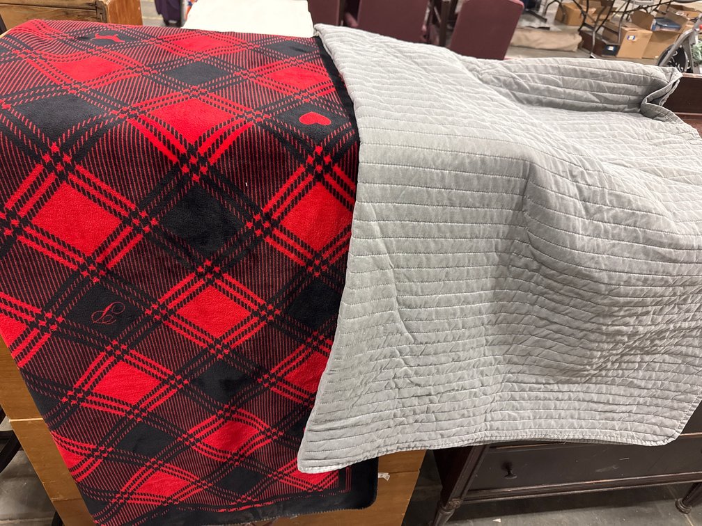 Throw Blankets
