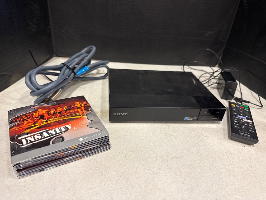 Sony Blu-Ray Disc/DVD Player W/Remote And Insanity Beachbody Discs