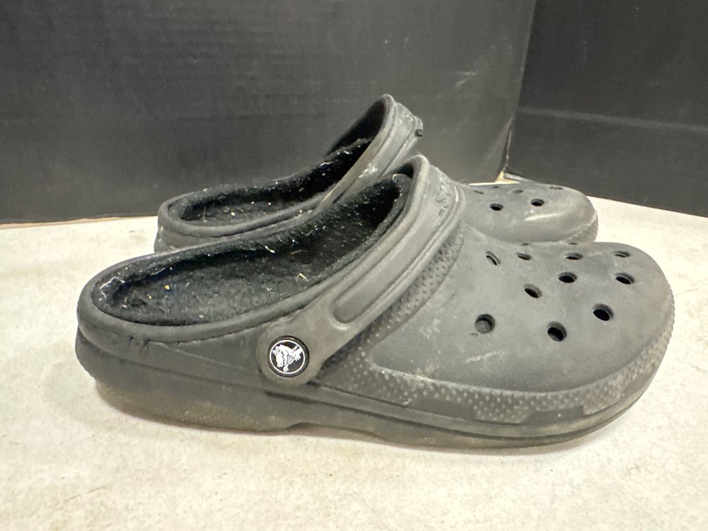 Lined Crocs