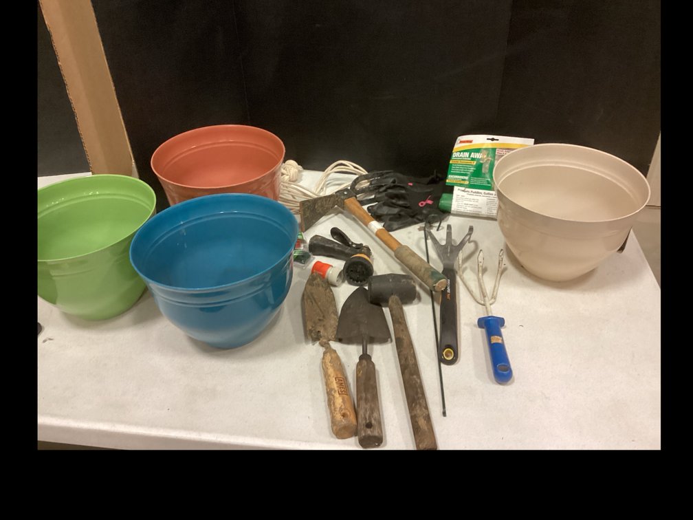 Gardening Supplies & Tools