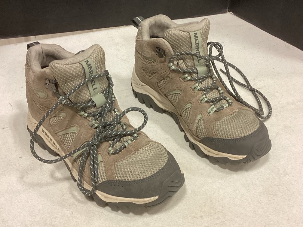 Womens Oakcreek Mid Waterproof Hiking Boots - Size 9-1/2”