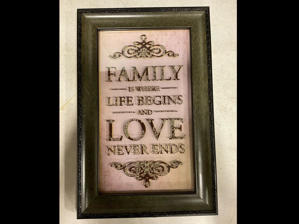 Home Accent Family Picture Sign