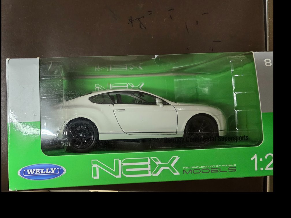 NEX-Bentley Continental Supresports Model Car