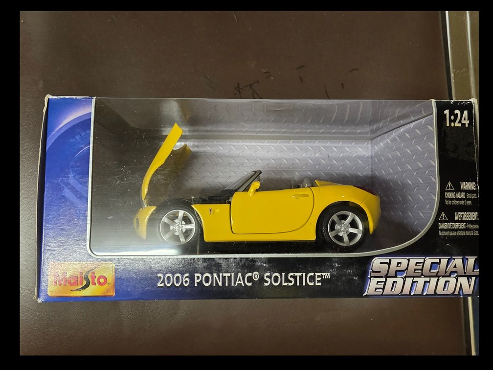 Maisto-2006 Pontiac Solstice