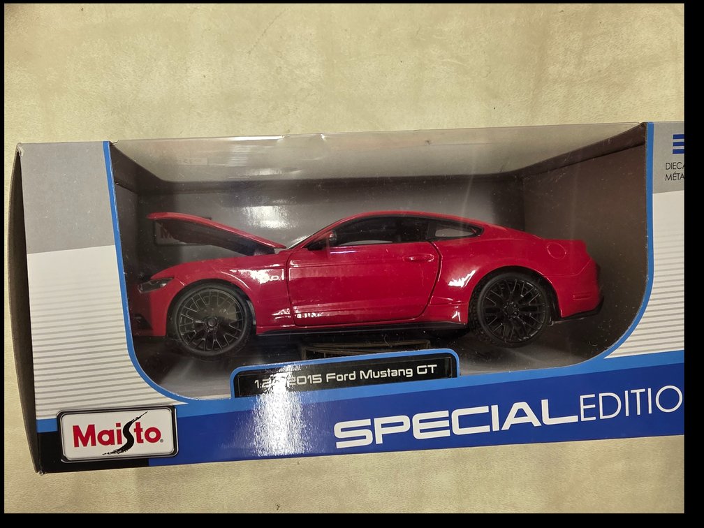 Maisto- 2015 Ford Mustang GT
