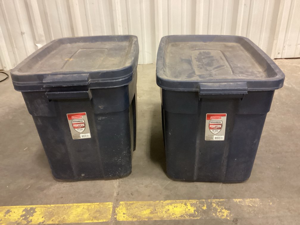 Rubbermaid Totes