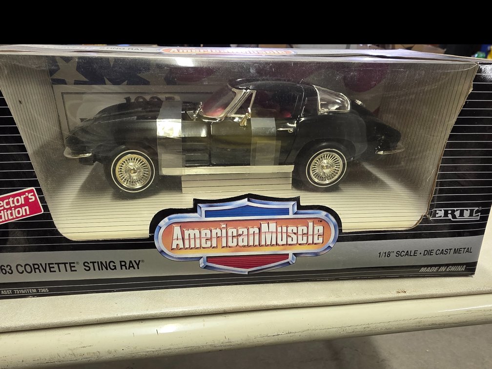 American Muscle ERTL 1963 Corvette Stingray