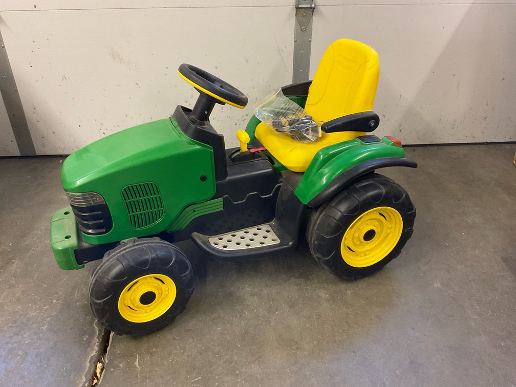 John Deere Mini Tractor 6 Volt