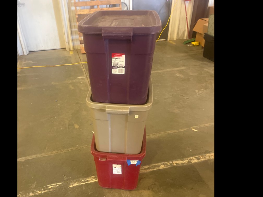 Rubbermaid Totes