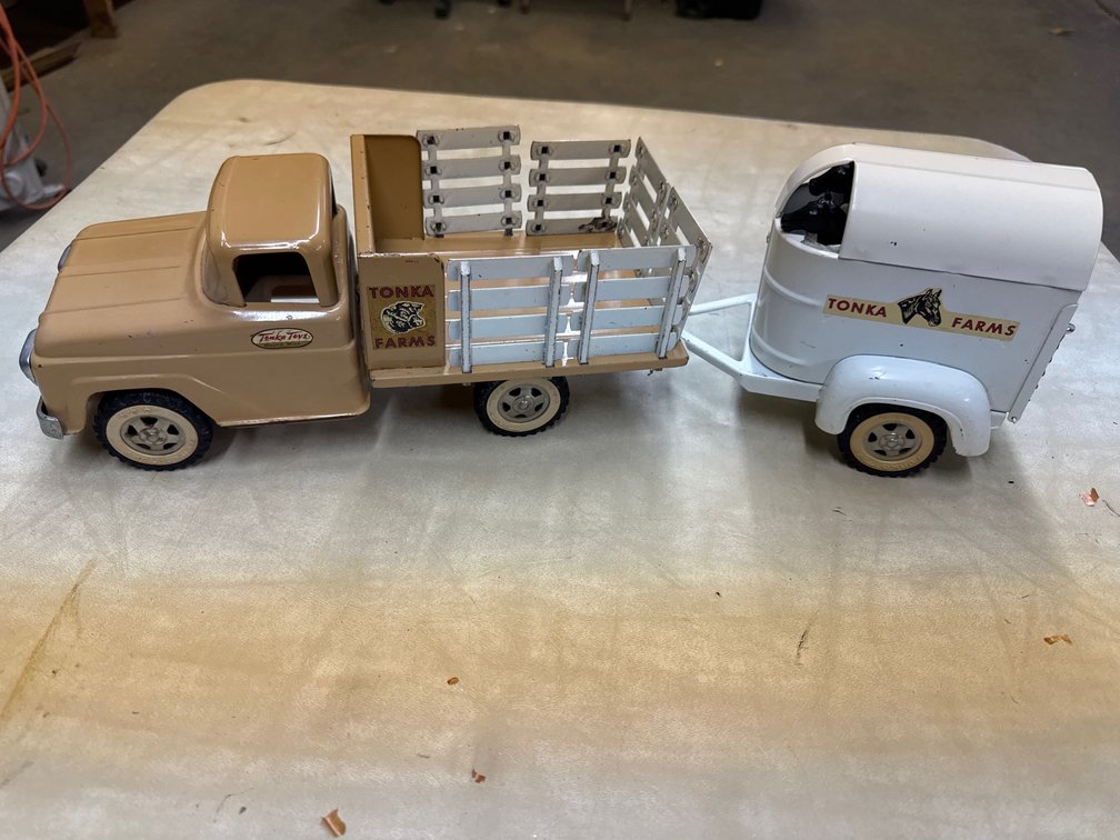 Tonka Farms Stakebed Metal Truck and Horse Trailer