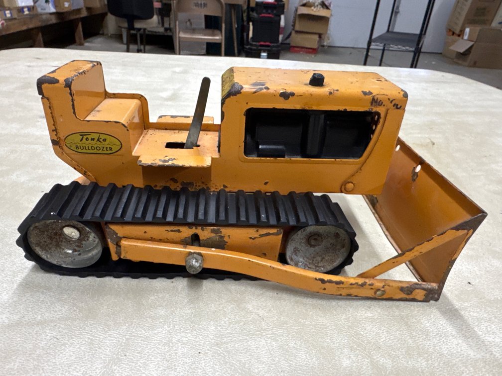 Tonka No. 100 Bulldozer