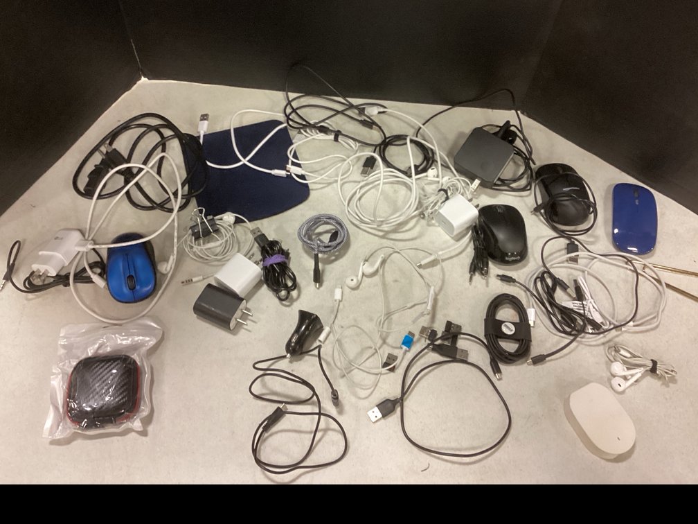 Collection of Assorted Electronic Charging Assessories