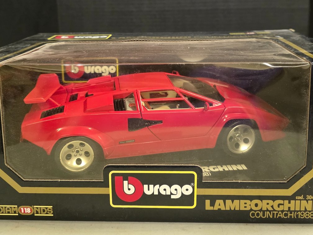 Bburago 1988 Lamborghini Countach