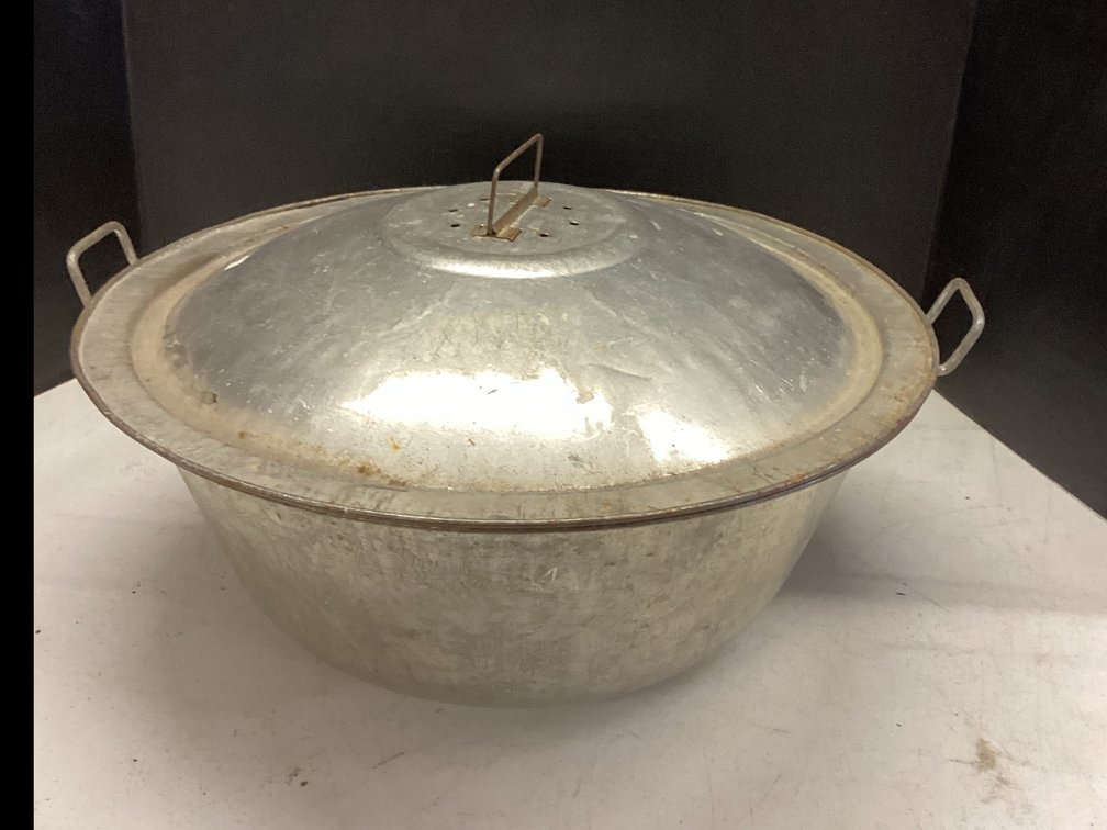 Metal Dough Riser Pan with Matching Vented Lid