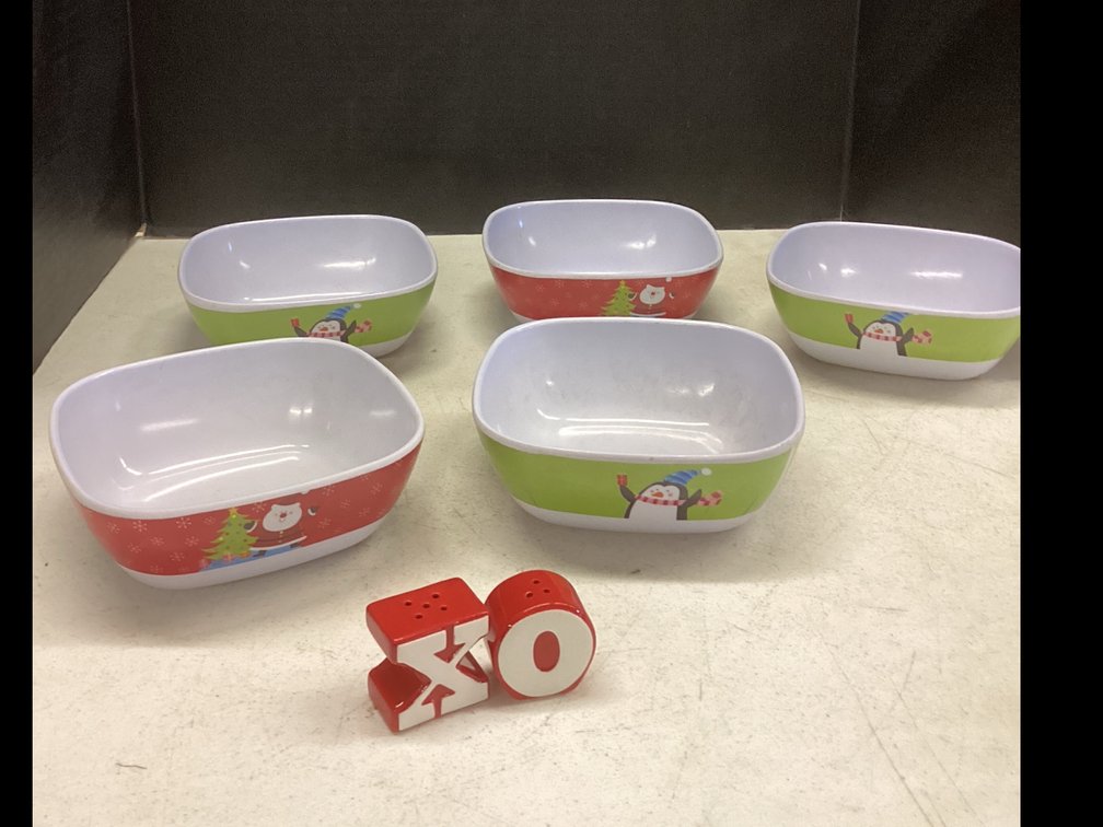 Plastic Cereal Bowls & Salt & Pepper Shackers