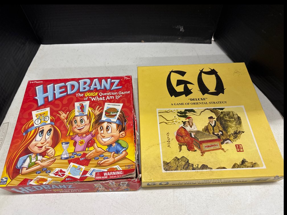 Hedbanz and GO Games