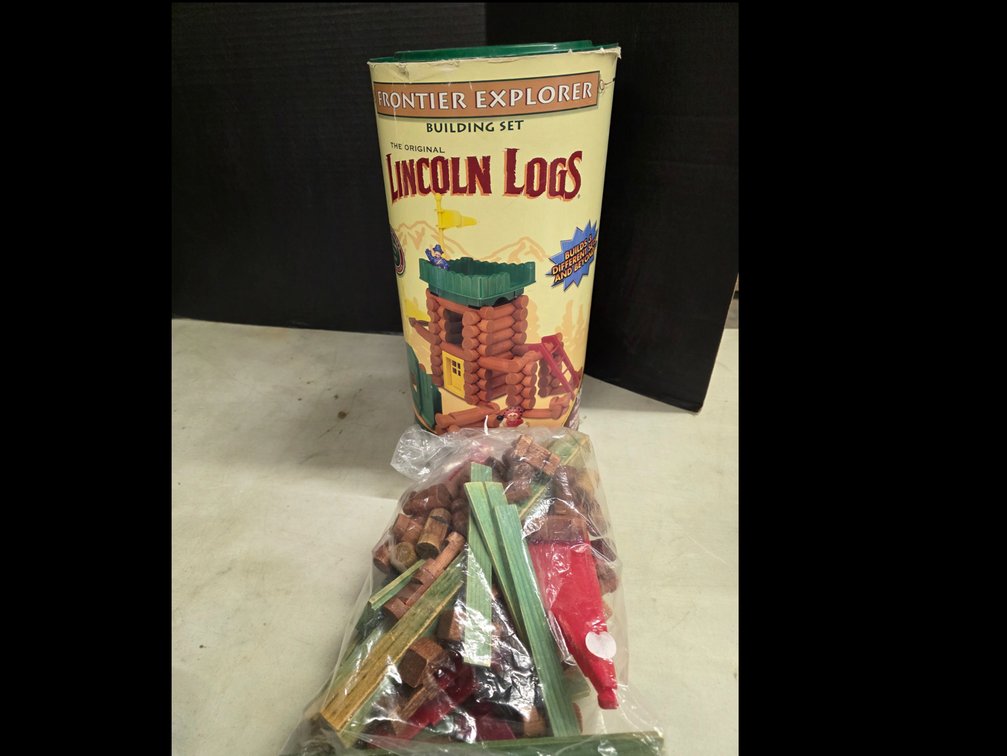 Lincoln Logs