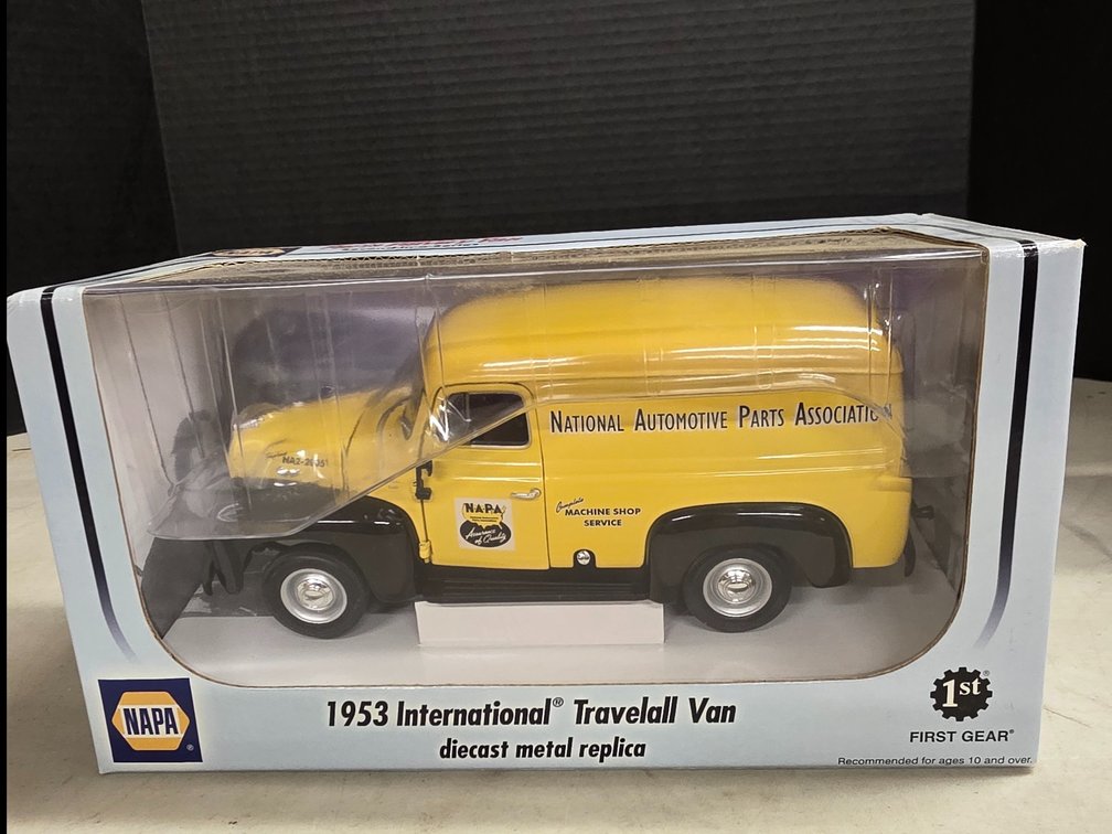 1953 International  Travelall Van