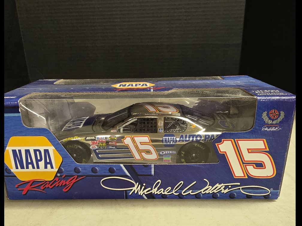 Michael Waltrip #15 Stockcar