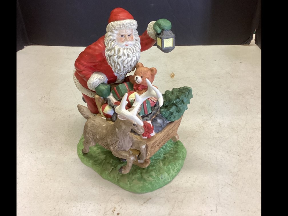 Decorative Santa Holiday Figurine With Music Box