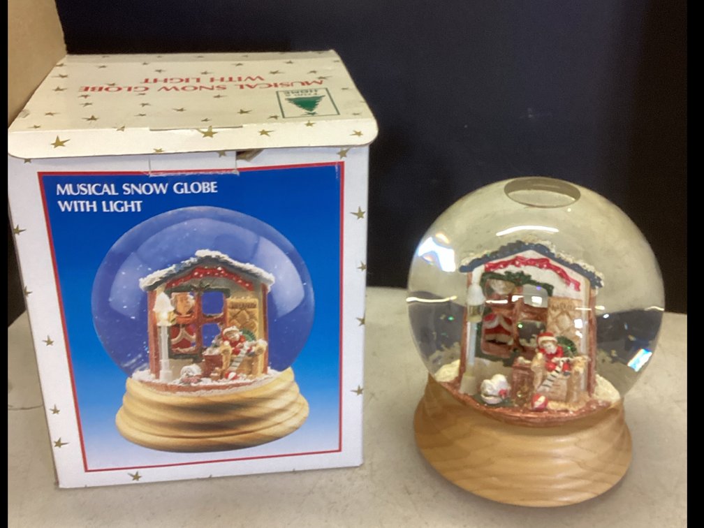 Battery Operated Musical Snow Globe With Light
