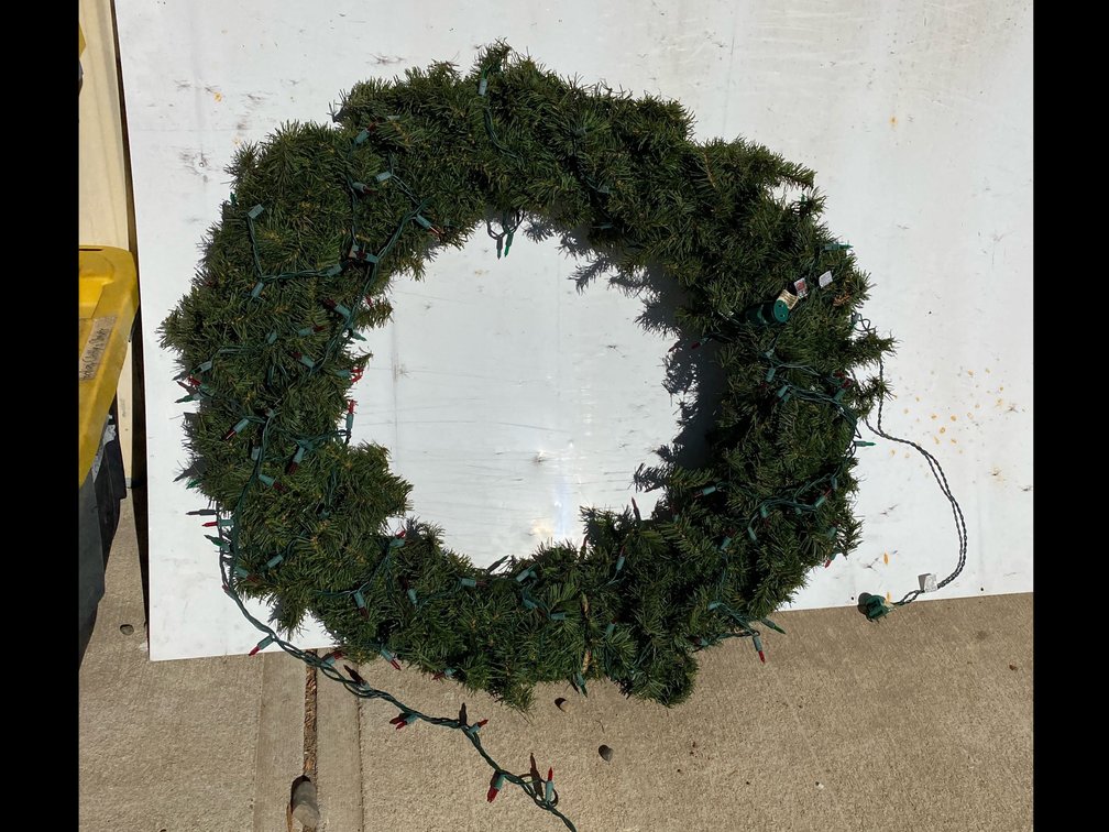 32” Christmas Wreath with Lights