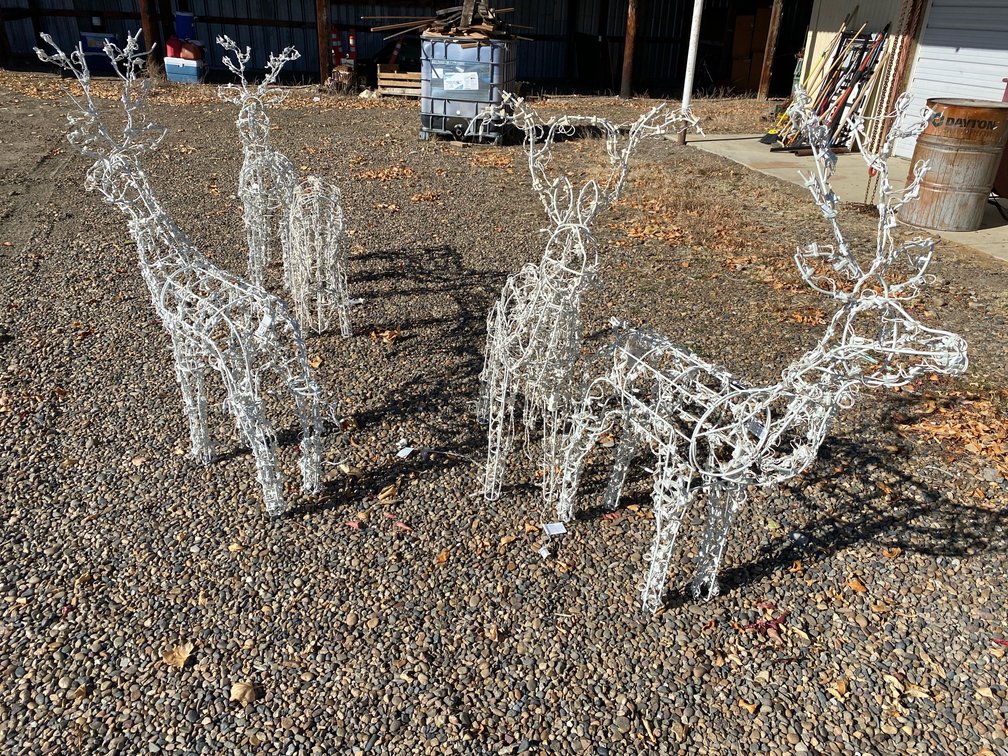 White Light Deer Yard Decor Lot of 5 Deer
