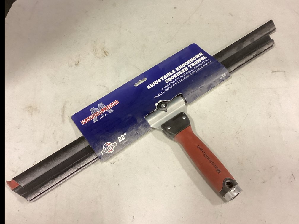 Marshalltown - Adjustable Knockdown Squeegee Trowel - 22”