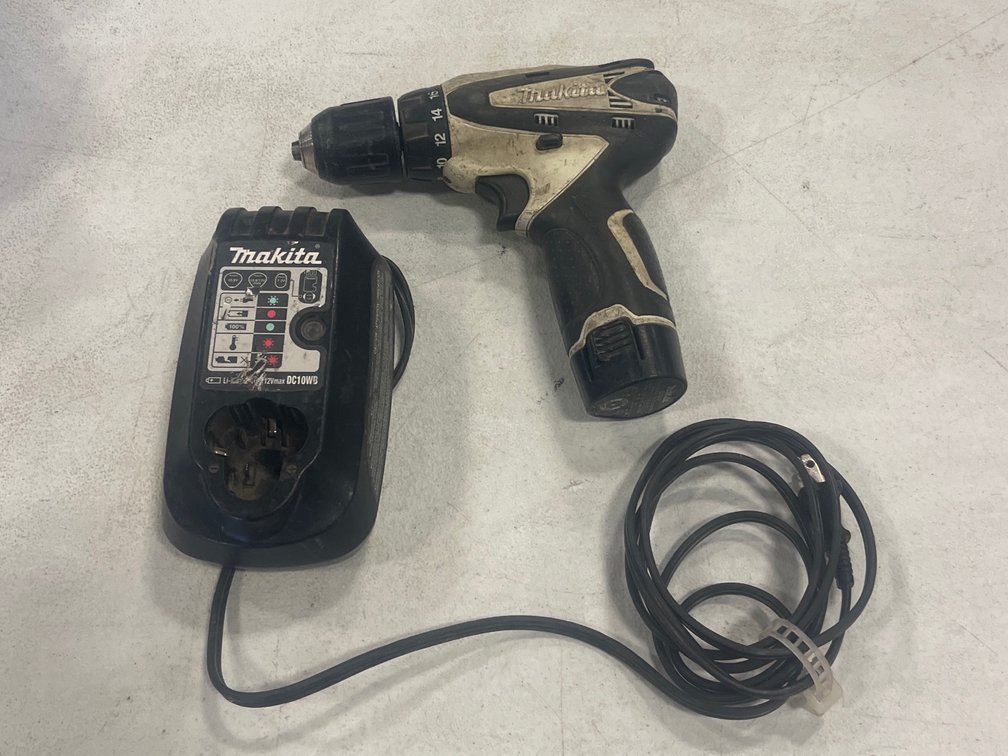 12 Volt Makita 3/8 Drill Driver