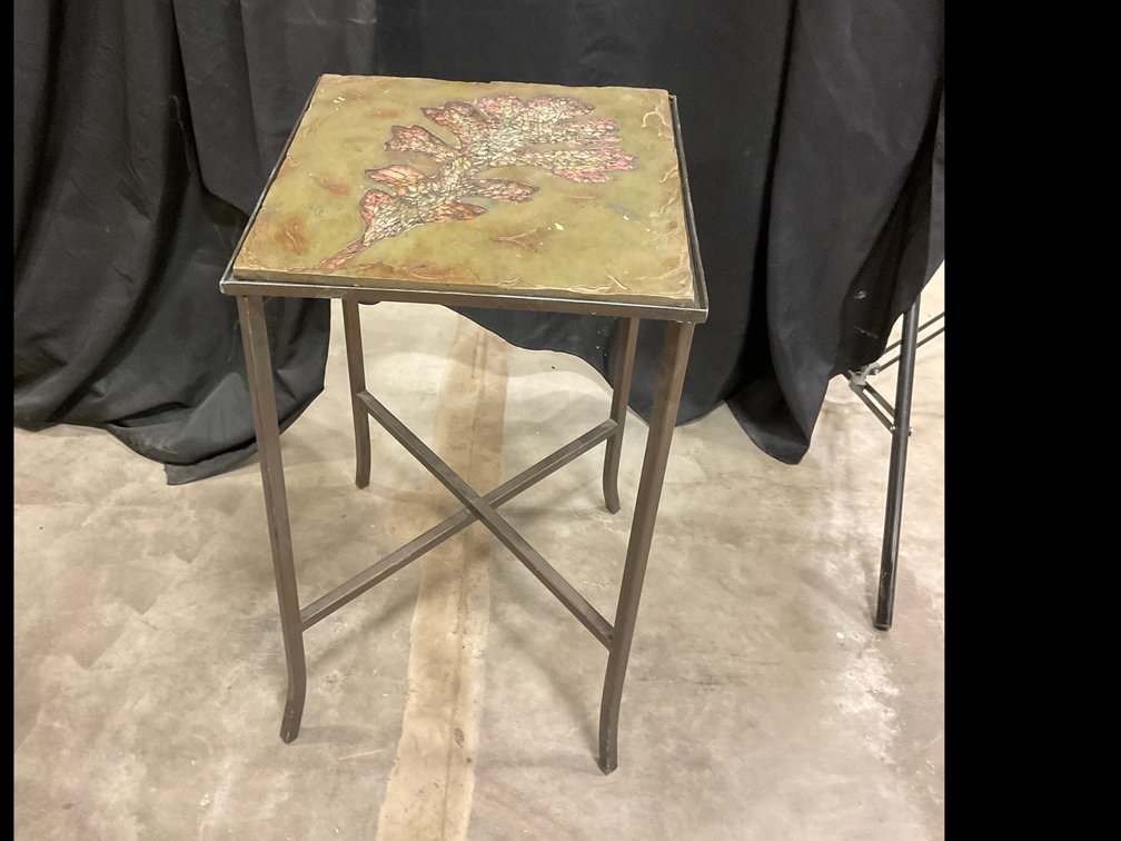 Mosaic Leaf Top Metal Plant Stand